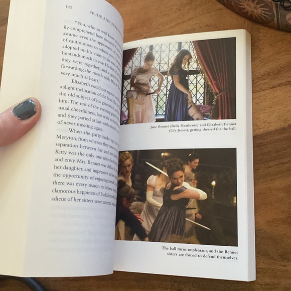🧟♀️ Pride and Prejudice and Zombies 📖 Special Edition with Movie Photos - Picture 6 of 6
